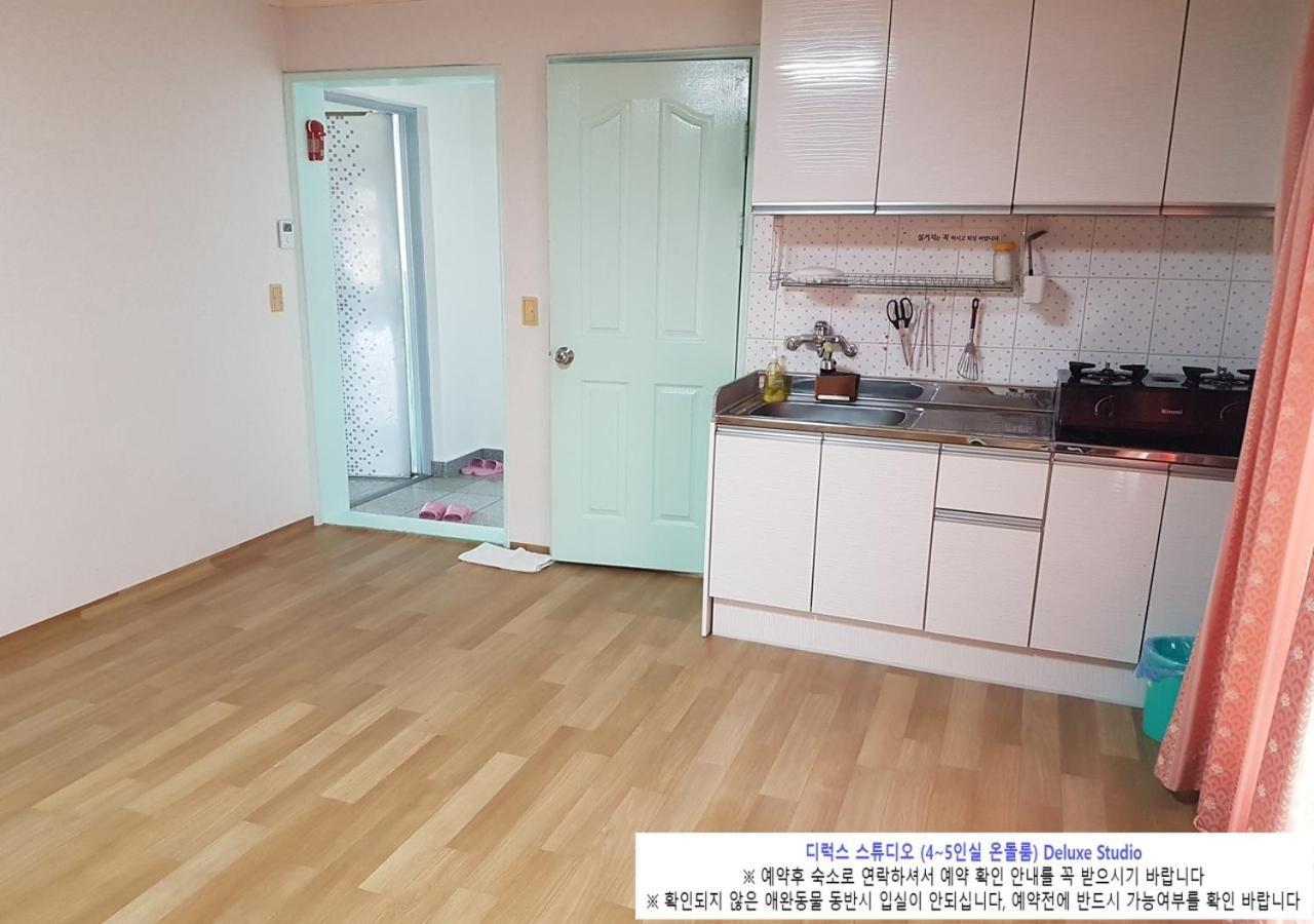 Seaside Minbak Villa Goseong  Exterior foto